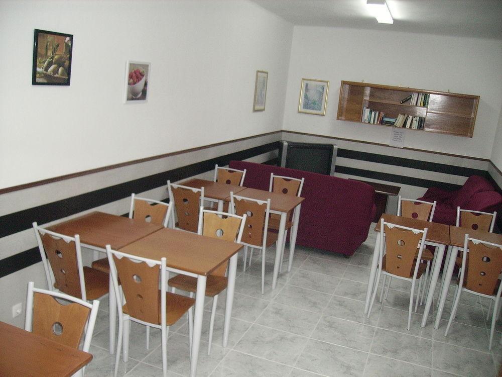 Sunny House Hostel Lagos Exterior photo