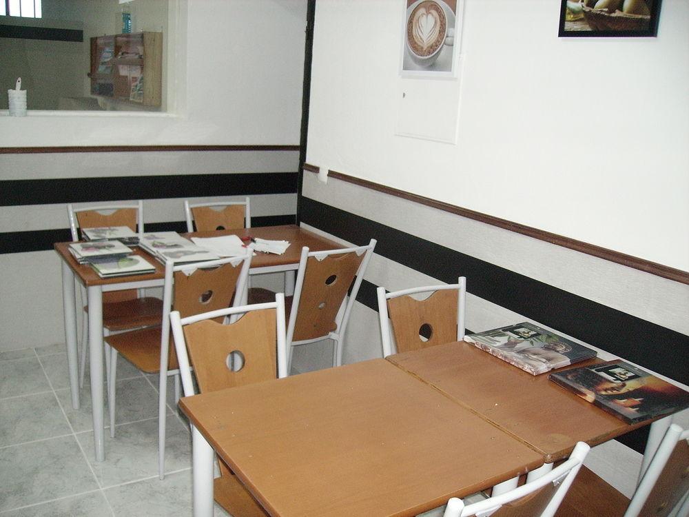 Sunny House Hostel Lagos Exterior photo